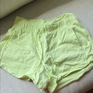 Lululemon inner glow short